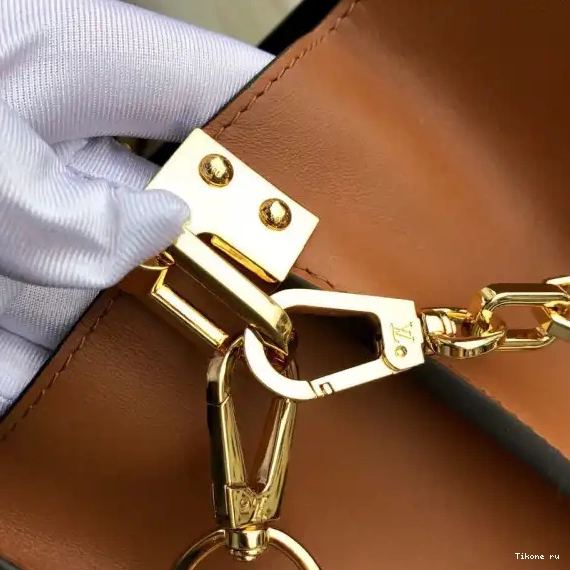 Affordable Vuitton Show） Dauphine Louis MM（2019 Spring 0510
